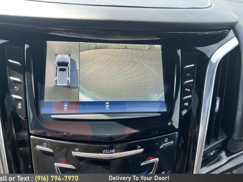 Used 2017 Cadillac Escalade Platinum AWD/4WD image 24