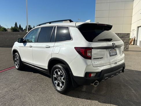Used 2023 Honda Passport TrailSport image 7