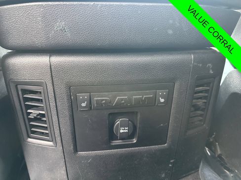 Used 2016 RAM 1500 Express AWD/4WD image 31