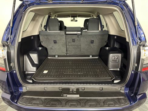 Used 2016 Toyota 4Runner SR5 image 28