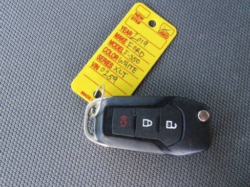 Used 2019 Ford F350 XLT image 25