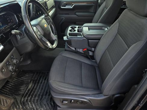 Used 2024 Chevrolet Silverado 1500 LT AWD/4WD image 30