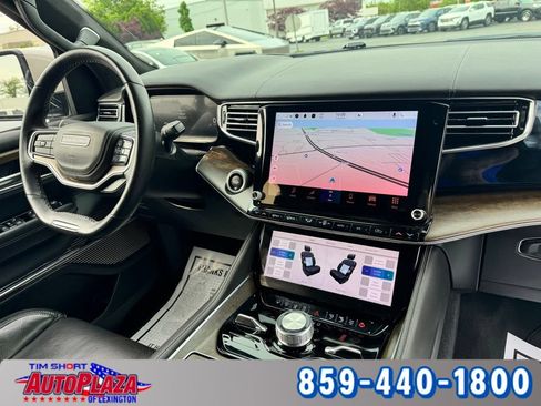 Used 2022 Jeep Grand Wagoneer Series II w/ Premium Group II AWD/4WD image 53