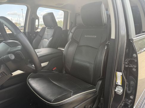 Used 2023 RAM 2500 Laramie AWD/4WD image 17