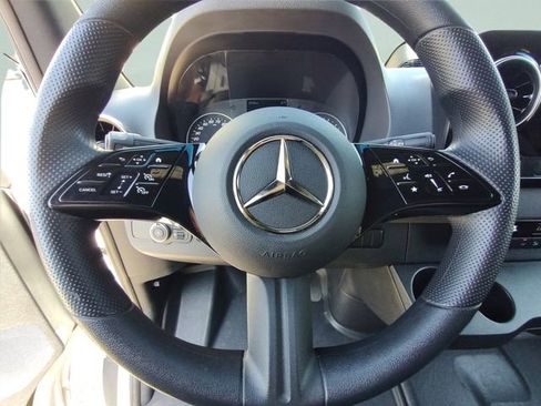 Used 2025 Mercedes-Benz Sprinter 2500 image 11