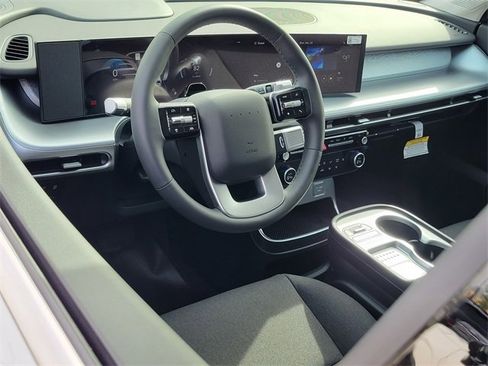 New 2026 Hyundai Ioniq 9 SE image 3