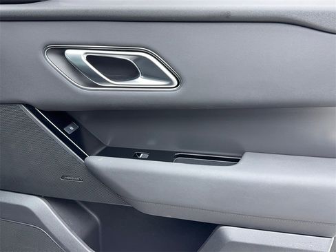 Used 2025 Land Rover Range Rover Velar Dynamic SE image 50