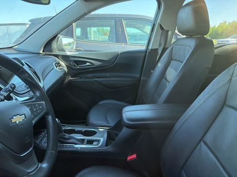 Used 2020 Chevrolet Equinox Premier w/ Premier Redline Edition FWD image 8