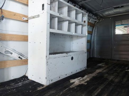 Used 2017 GMC Savana 2500 image 37