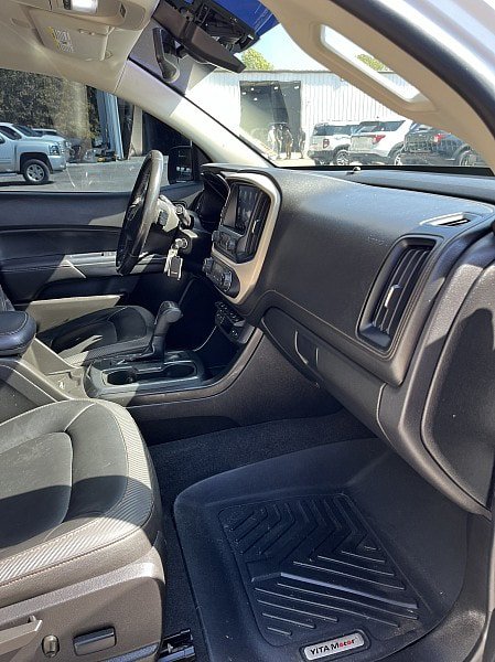 Used 2021 GMC Canyon AT4 w/ Driver Alert Package AWD/4WD image 15