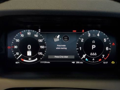 Used 2025 Land Rover Discovery Sport S image 15