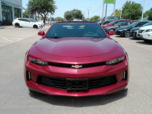 Used 2017 Chevrolet Camaro LT w/ Technology Package RWD image 4