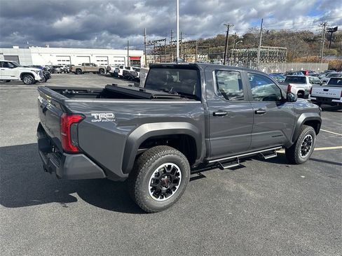 New 2025 Toyota Tacoma TRD Off-Road image 8