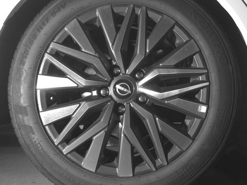 Used 2025 Nissan Altima 2.5 SV FWD image 15