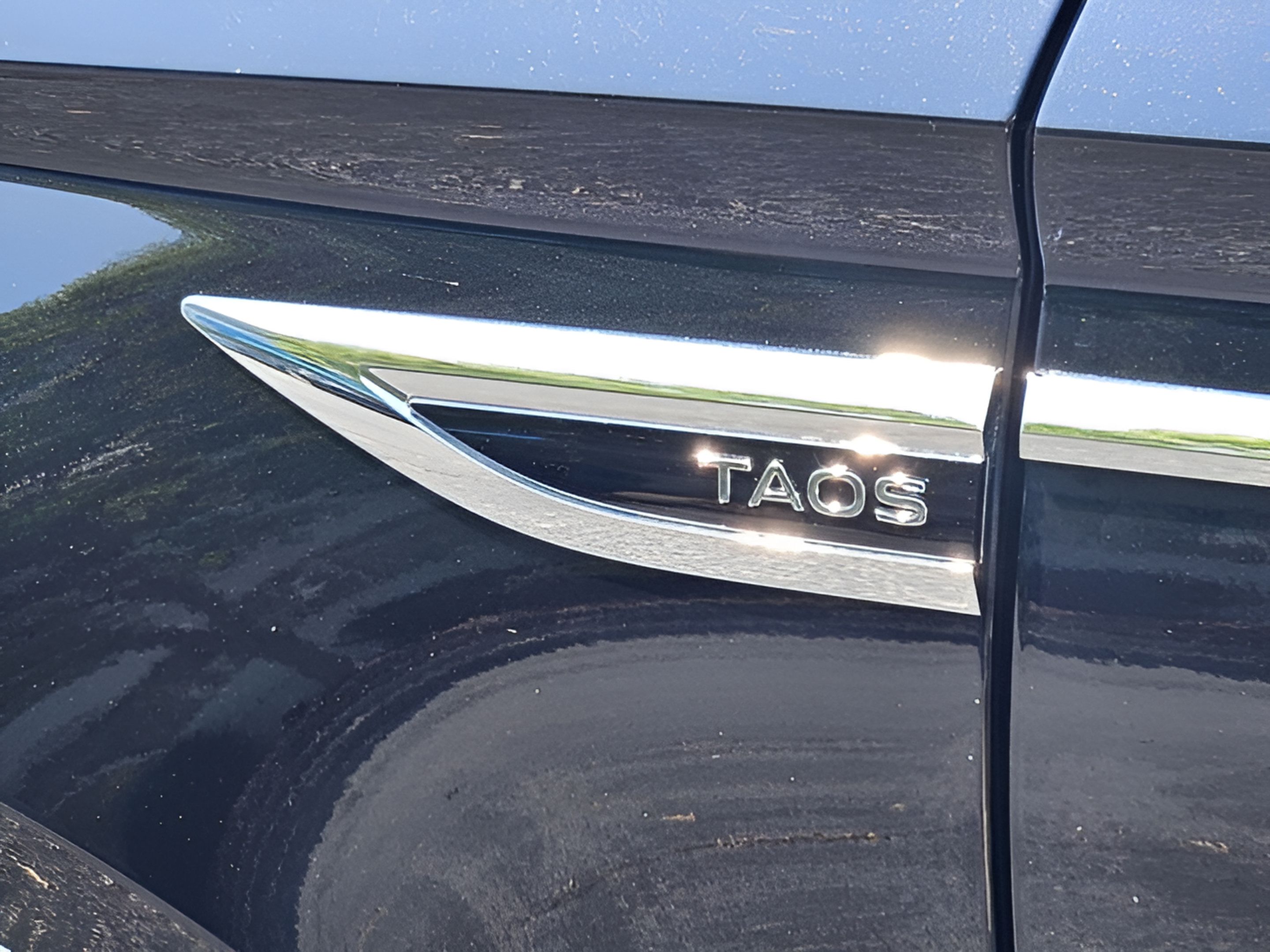 Used 2023 Volkswagen Taos SE FWD image 31