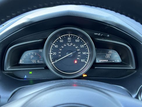 Used 2018 MAZDA MAZDA3 Touring image 15