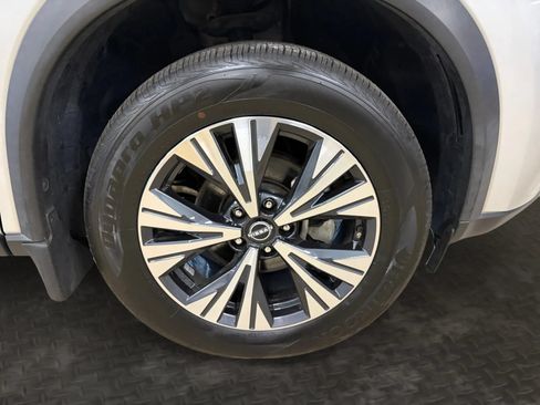 Used 2022 Nissan Rogue SV AWD/4WD image 35