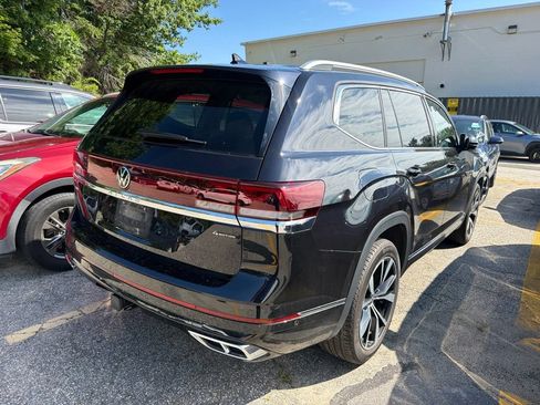 Used 2025 Volkswagen Atlas SEL Premium R-Line AWD/4WD image 4