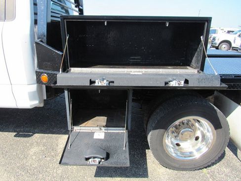 Used 2019 Ford F550 4x4 Regular Cab Super Duty w/ Power Equipment Group image 22