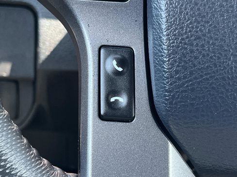 Used 2018 Toyota Tacoma TRD Off-Road AWD/4WD image 33