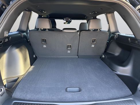 Certified 2025 Jeep Grand Cherokee Limited w/ Black Appearance Package image 7