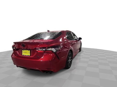 Used 2022 Toyota Camry SE w/ Convenience Package FWD image 8