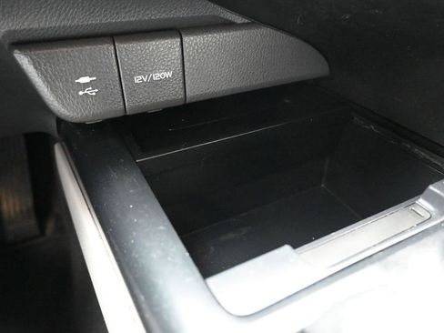 Used 2019 Toyota Camry XSE image 19