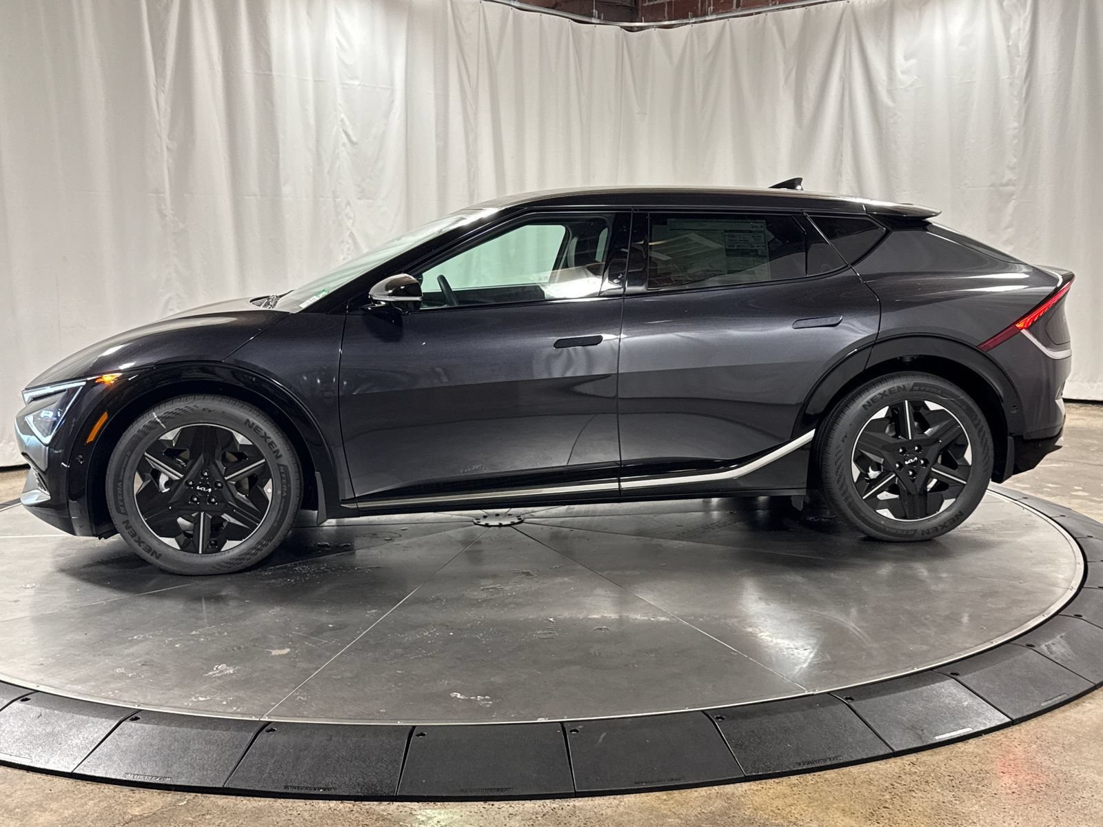 New 2026 Kia EV6 Wind AWD/4WD image 8