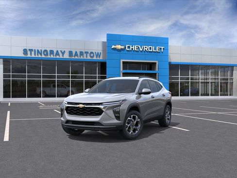 New 2026 Chevrolet Trax LT w/ Driver Confidence Package FWD image 10