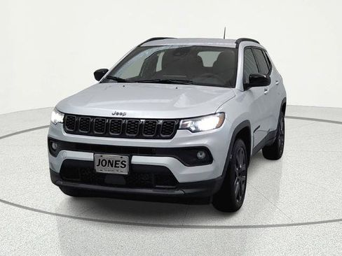 New 2026 Jeep Compass Latitude image 2