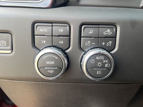 Used 2026 GMC Sierra 2500 AT4X image 29