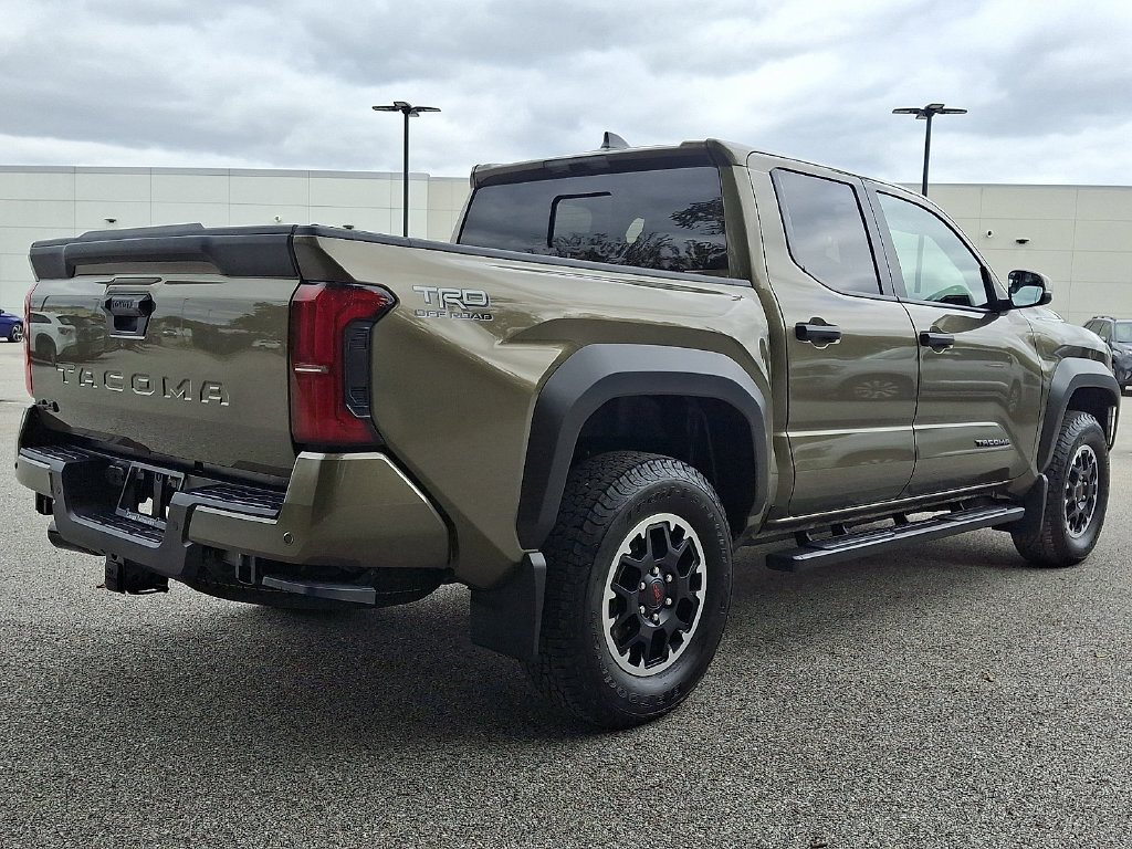Used 2024 Toyota Tacoma TRD Off-Road w/ TRD Off Road Upgrade Package AWD/4WD image 9