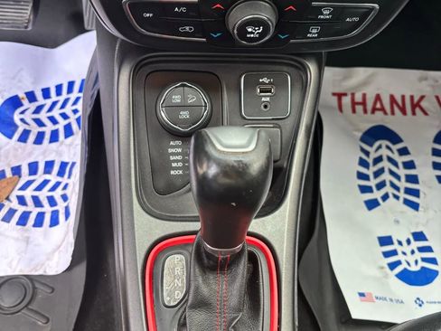 Used 2019 Jeep Compass Trailhawk image 16