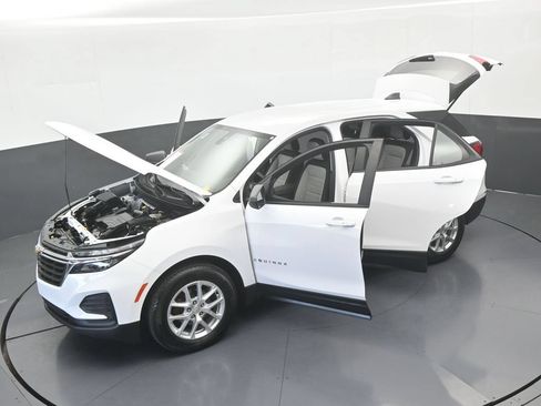 Used 2024 Chevrolet Equinox LS w/ Driver Confidence II Package FWD image 58
