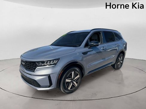 Used 2023 Kia Sorento S FWD image 7