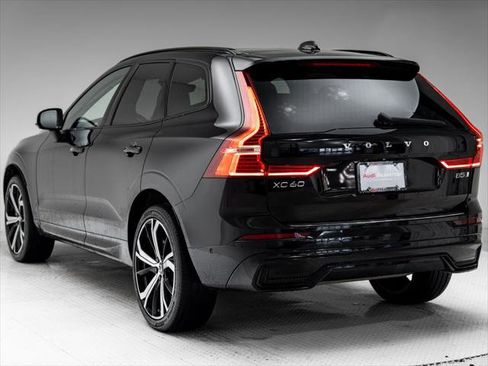 Used 2023 Volvo XC60 B5 Ultimate w/ Climate Package AWD/4WD image 3