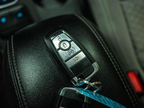 Used 2022 Ford Escape SE w/ Cold Weather Package image 20