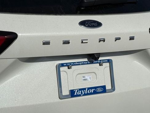 New 2026 Ford Escape ST-Line w/ Tech Pack #1 image 8