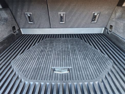 Used 2021 Cadillac XT4 Premium Luxury image 33