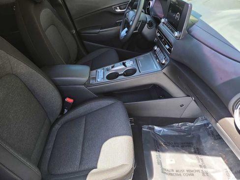 Used 2023 Hyundai Kona SE image 18