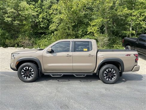 Used 2022 Nissan Frontier PRO-4X image 41