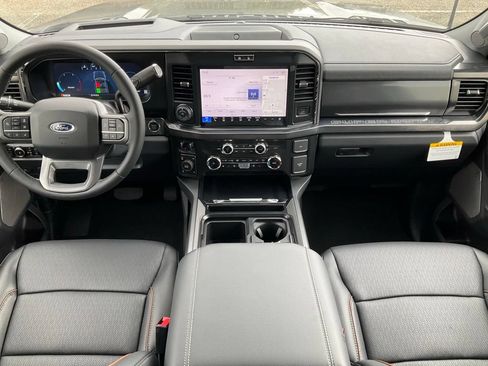 New 2026 Ford F250 Lariat w/ Black Appearance Package AWD/4WD image 35