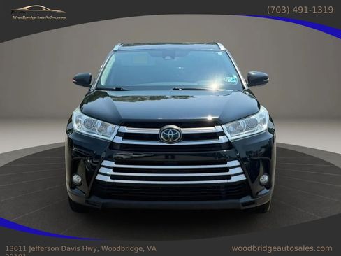Used 2017 Toyota Highlander XLE AWD/4WD image 8