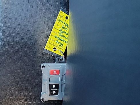 Used 2019 Toyota Tacoma TRD Off-Road image 40