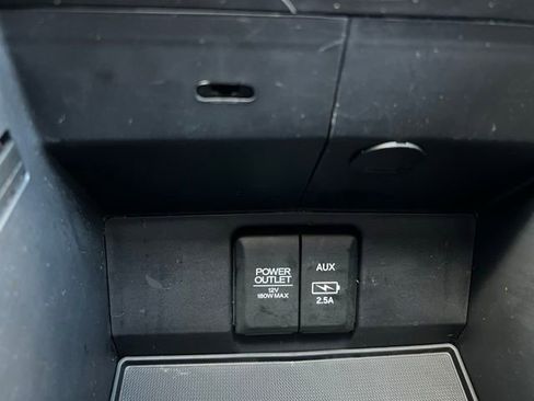 Used 2020 Honda Pilot Touring image 40