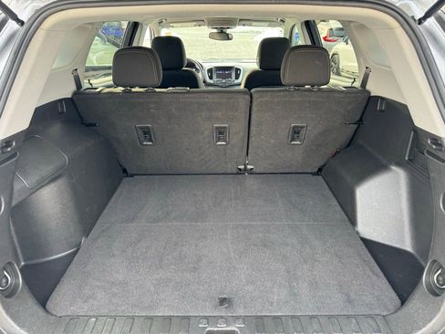 Used 2021 GMC Terrain SLE w/ Driver Convenience Package image 30