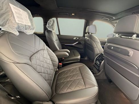 Used 2026 BMW X7 xDrive40i w/ M Sport Package image 28
