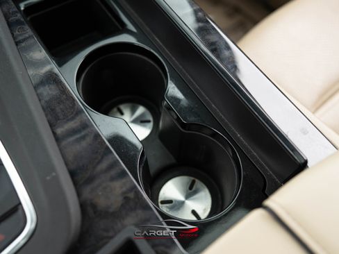 Used 2021 Cadillac Escalade Premium Luxury RWD image 37