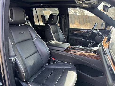 Used 2021 Cadillac Escalade ESV Premium Luxury w/ LPO, Radiant Package image 22