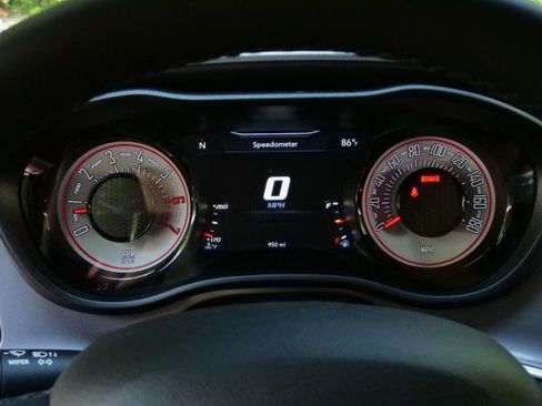 Used 2022 Dodge Challenger R/T Scat Pack RWD image 11